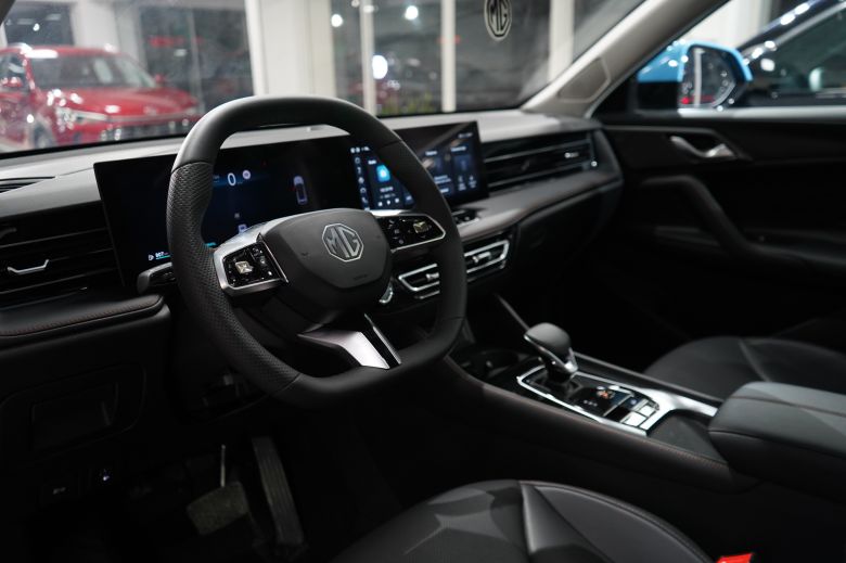 MG HS Hybrid+ 1.5L Turbo