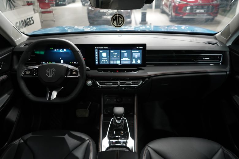 MG HS Hybrid+ 1.5L Turbo