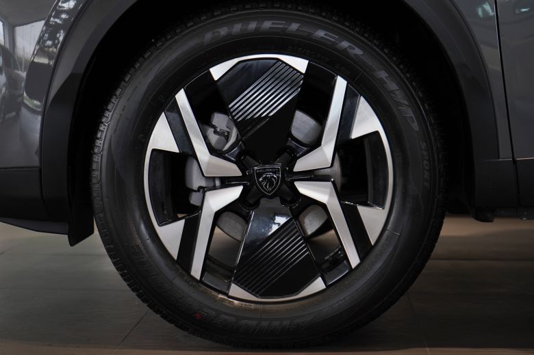 Peugeot 2008 1.2 L Puretech 130 Allure BVA
