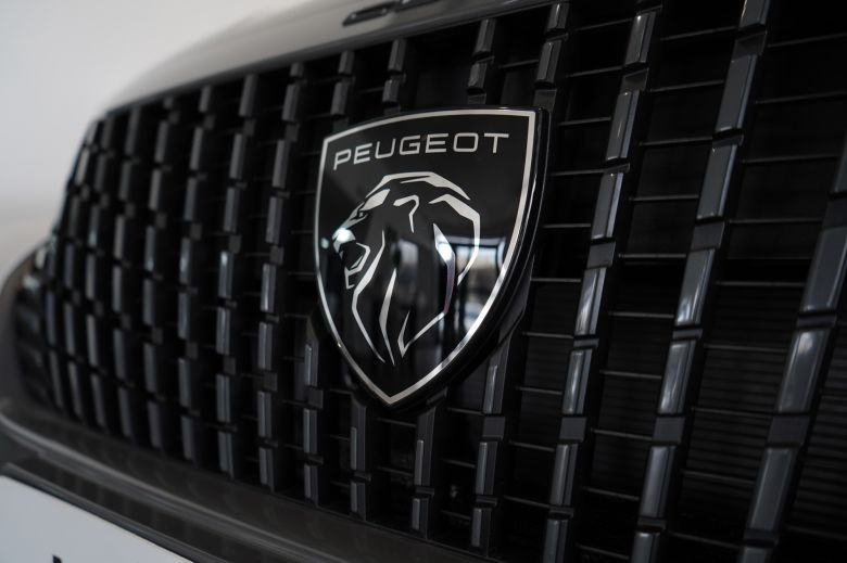 Peugeot 2008 1.2 L Puretech 130 Allure BVA