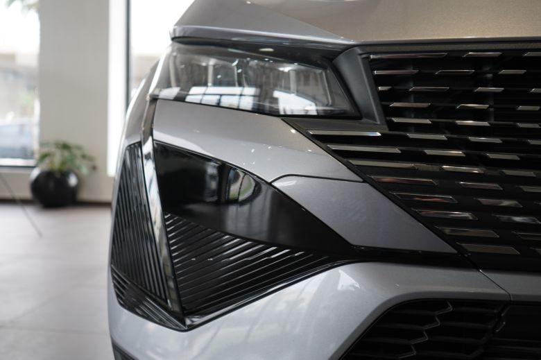 Peugeot 408 1.6 L Allure EAT8