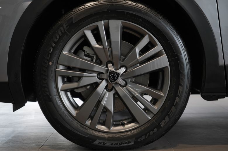 Peugeot 408 1.6 L Allure EAT8