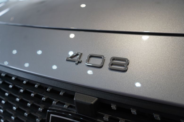 Peugeot 408 1.6 L Allure EAT8