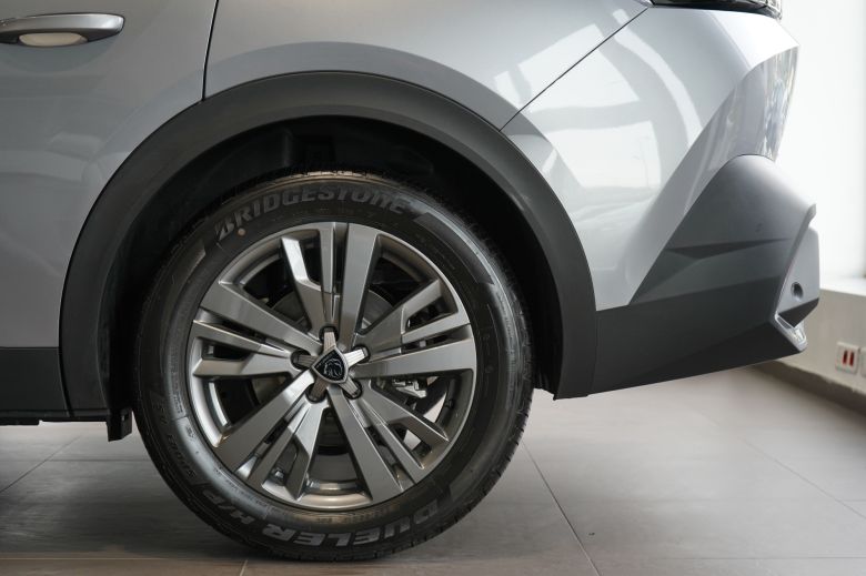 Peugeot 408 1.6 L Allure EAT8