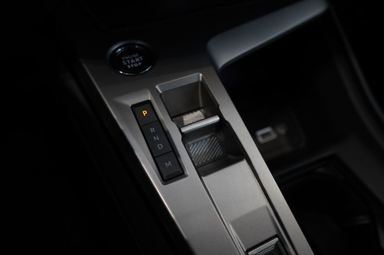 Peugeot 408 1.6 L Allure EAT8