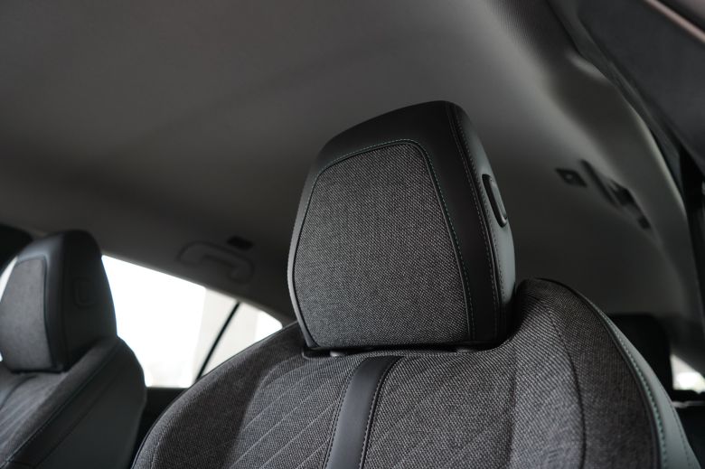 Peugeot 408 1.6 L Allure EAT8