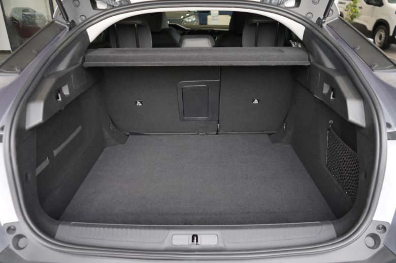 Peugeot 408 1.6 L Allure EAT8