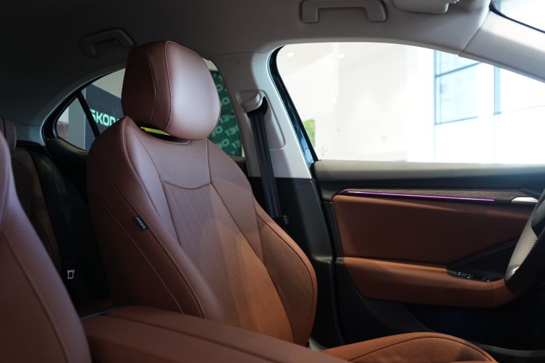 Skoda Superb 1.5 TSI Selection DSG