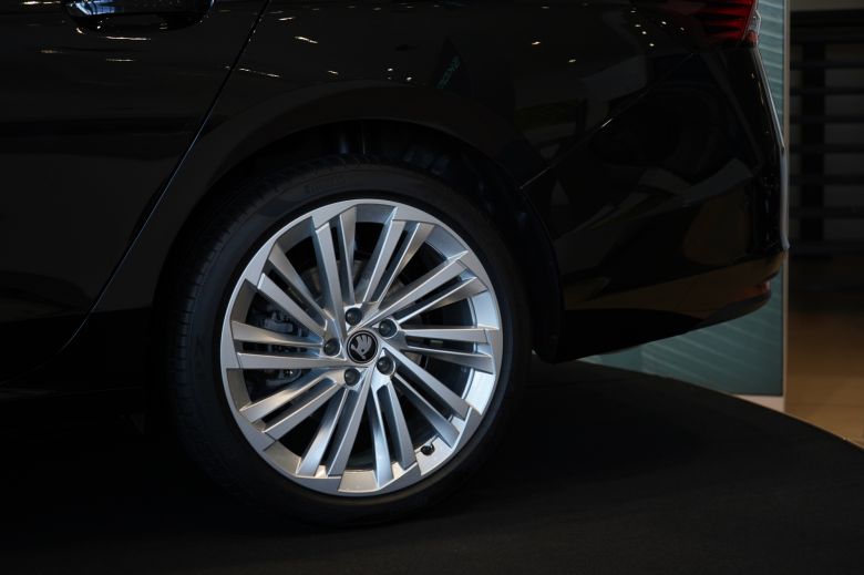 Skoda Superb 1.5 TSI Selection DSG