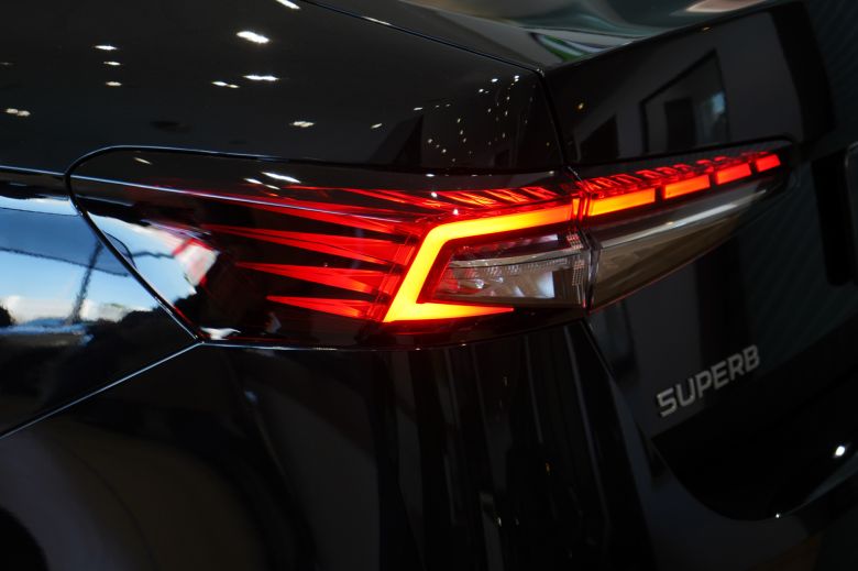 Skoda Superb 1.5 TSI Selection DSG