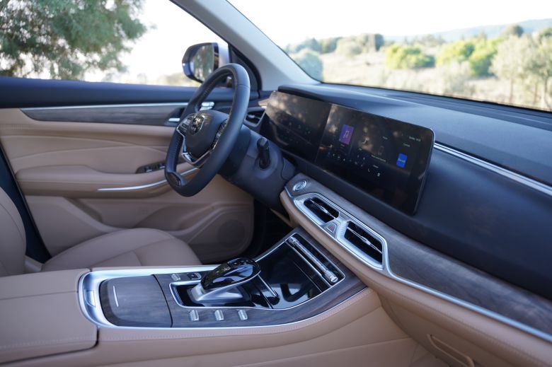 Essai DFSK E5 PHEV 1.5 L Prestige