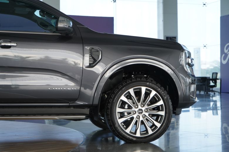 Ford Everest 2.0 L Bi-Turbo Limited 7 places