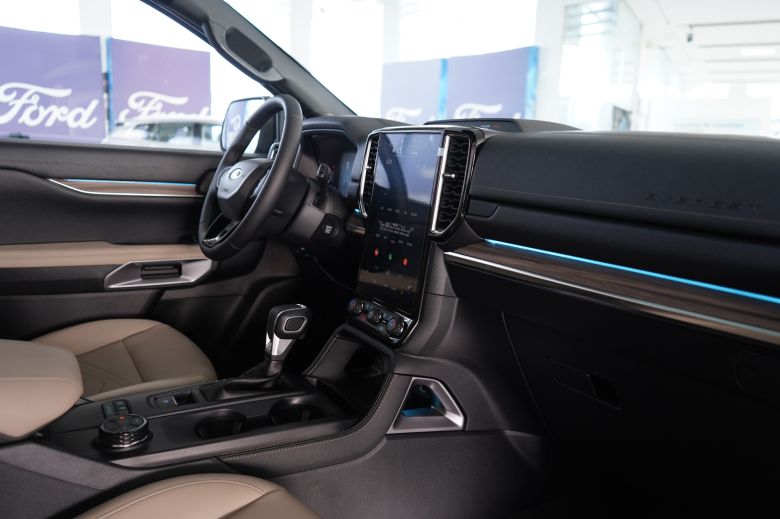 Ford Everest 2.0 L Bi-Turbo Limited 7 places