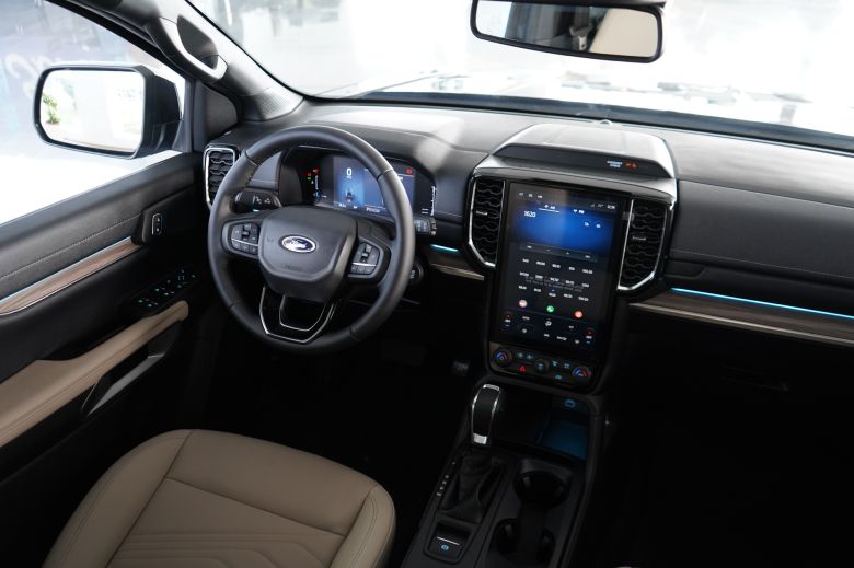 Ford Everest 2.0 L Bi-Turbo Limited 7 places