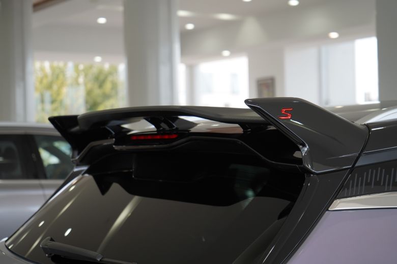 Geely Coolray 1.5 L Turbo New GS+