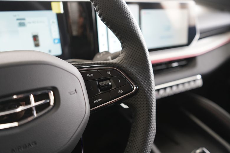 Geely Coolray 1.5 L Turbo New GS+