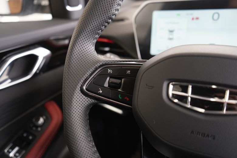 Geely Coolray 1.5 L Turbo New GS+