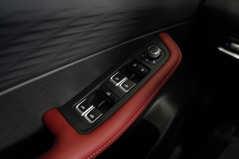 Geely Coolray 1.5 L Turbo New GS+