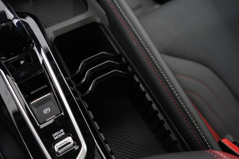 Geely Coolray 1.5 L Turbo New GS+