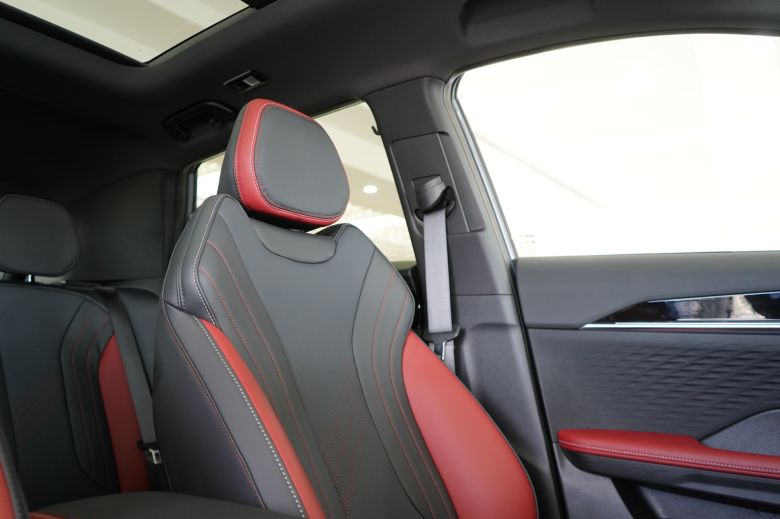 Geely Coolray 1.5 L Turbo New GS+