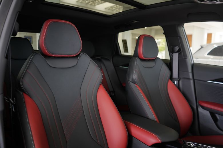 Geely Coolray 1.5 L Turbo New GS+