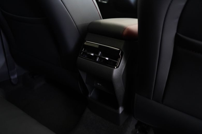 Geely Coolray 1.5 L Turbo New GS+