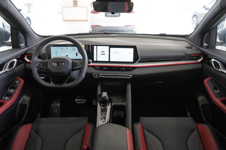 Geely Coolray 1.5 L Turbo New GS+