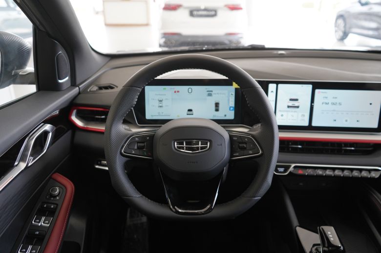 Geely Coolray 1.5 L Turbo New GS+