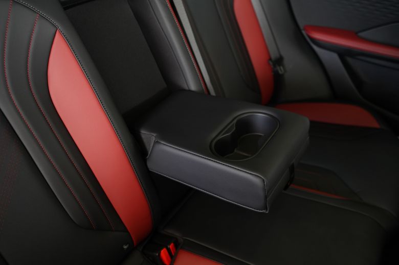 Geely Coolray 1.5 L Turbo New GS+