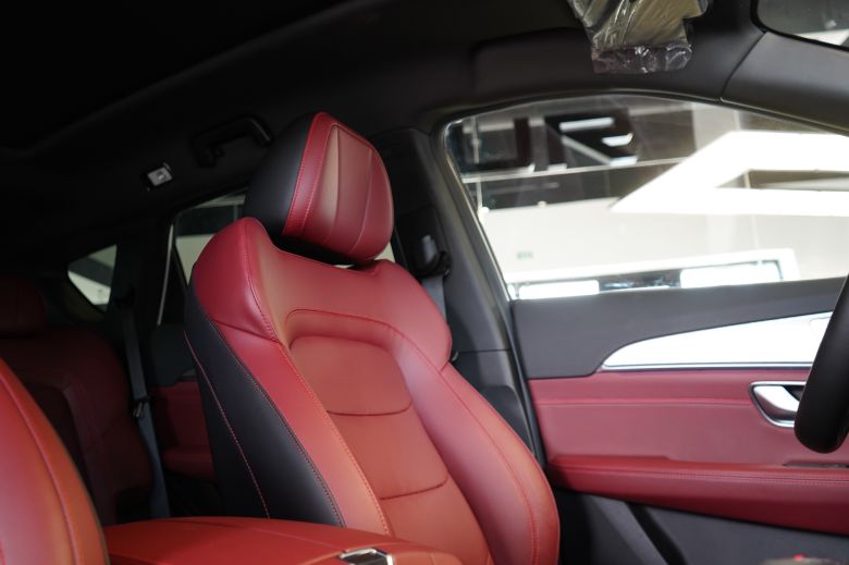 Jetour X70 Plus 1.5 Turbo