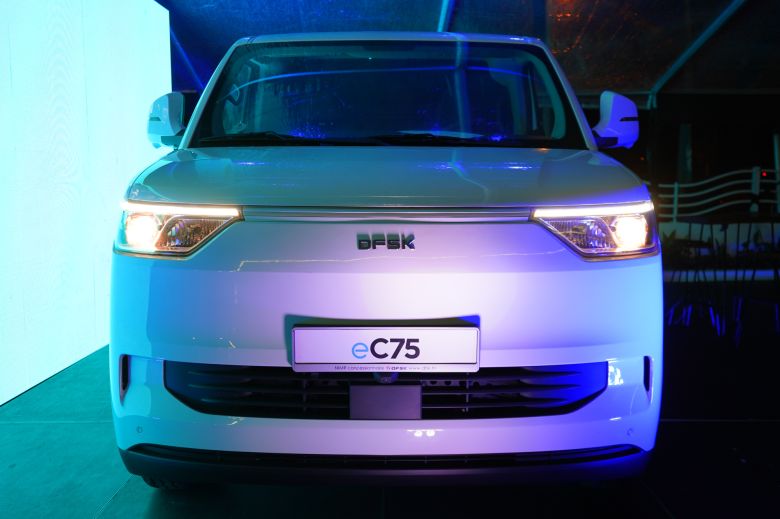 NIMR lance le SUV hybride rechargeable DFSK E5 PHEV et l'utilitaire électrique EC75 en Tunisie