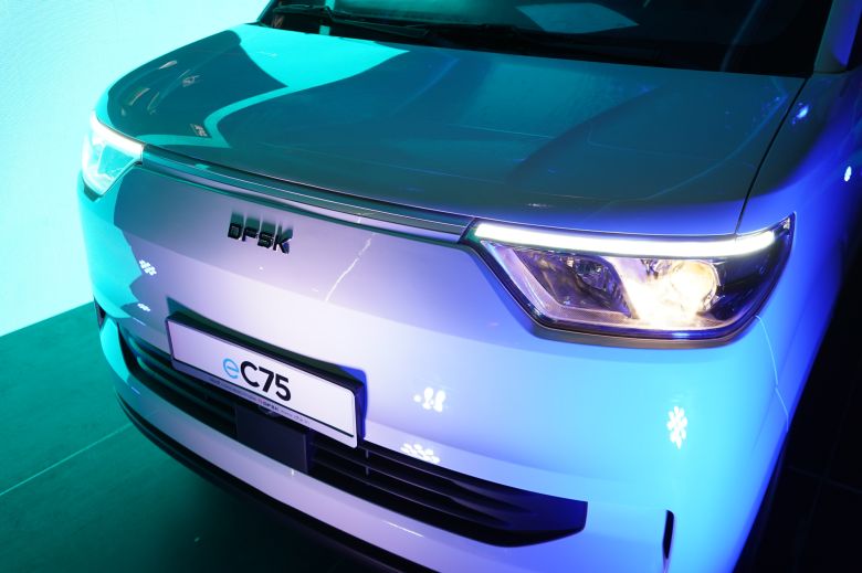 NIMR lance le SUV hybride rechargeable DFSK E5 PHEV et l'utilitaire électrique EC75 en Tunisie