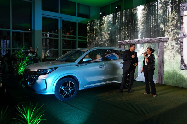 NIMR lance le SUV hybride rechargeable DFSK E5 PHEV et l'utilitaire électrique EC75 en Tunisie