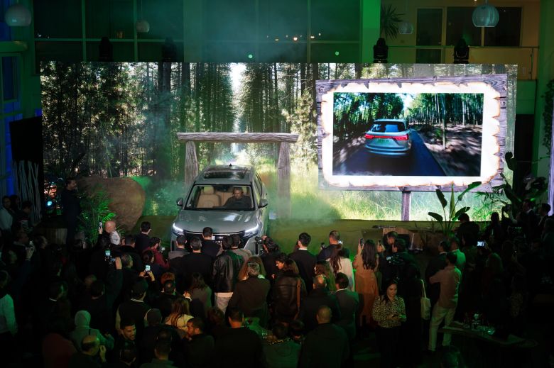 NIMR lance le SUV hybride rechargeable DFSK E5 PHEV et l'utilitaire électrique EC75 en Tunisie