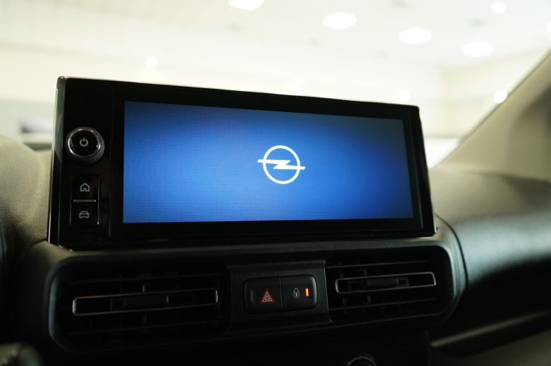 Opel Combo Cargo XL 1.6 L Diesel Confort L2H1 1000 kg