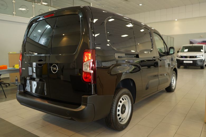 Opel Combo Cargo XL 1.6 L Diesel Confort L2H1 1000 kg