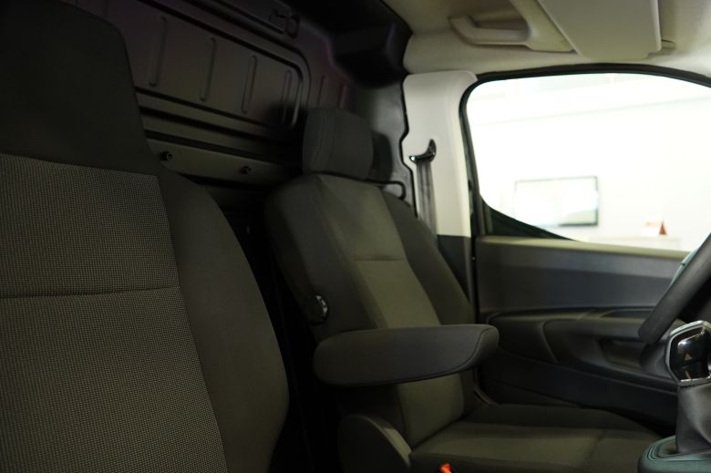 Opel Combo Cargo XL 1.6 L Diesel Confort L2H1 1000 kg