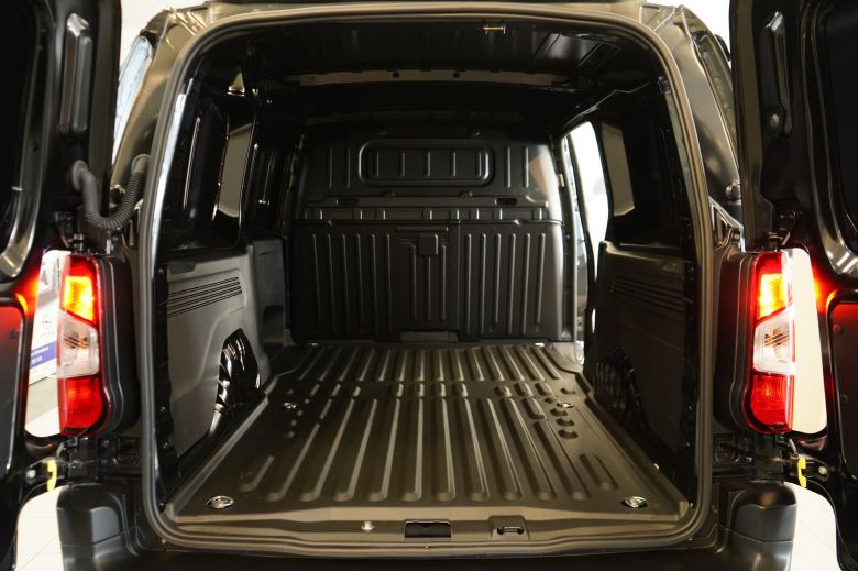 Opel Combo Cargo XL 1.6 L Diesel Confort L2H1 1000 kg