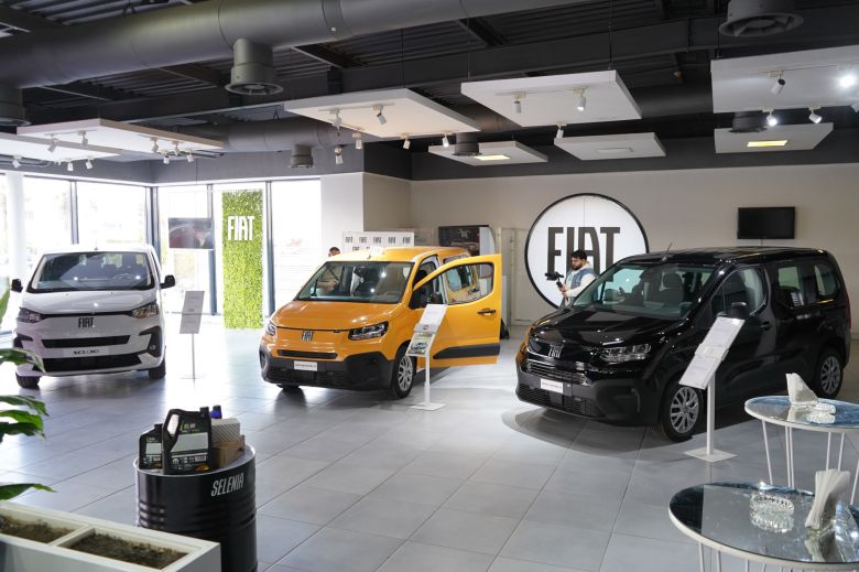 Rencontre professionnelle autour du nouveau Fiat Doblò Combi avec les chauffeurs de taxi
