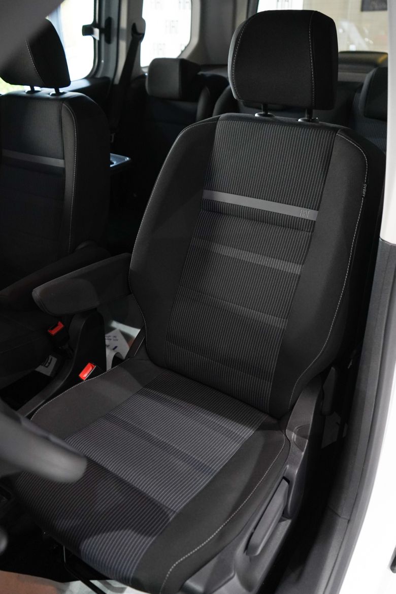 Rencontre professionnelle autour du nouveau Fiat Doblò Combi avec les chauffeurs de taxi