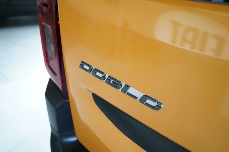 Rencontre professionnelle autour du nouveau Fiat Doblò Combi avec les chauffeurs de taxi