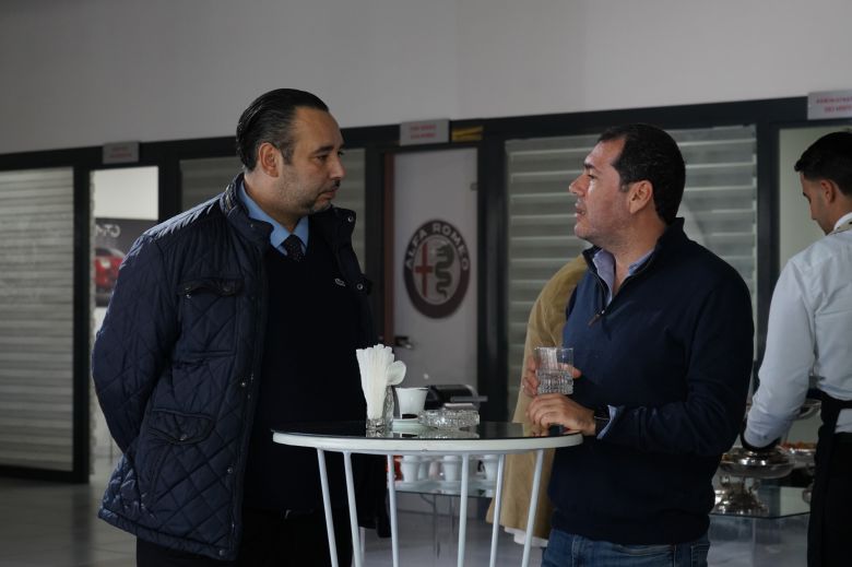 Rencontre professionnelle autour du nouveau Fiat Doblò Combi avec les chauffeurs de taxi