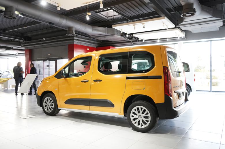 Rencontre professionnelle autour du nouveau Fiat Doblò Combi avec les chauffeurs de taxi