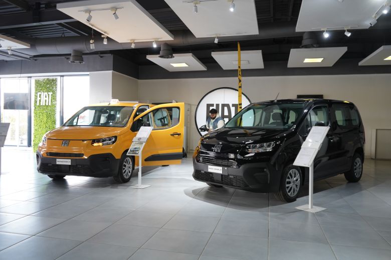 Rencontre professionnelle autour du nouveau Fiat Doblò Combi avec les chauffeurs de taxi
