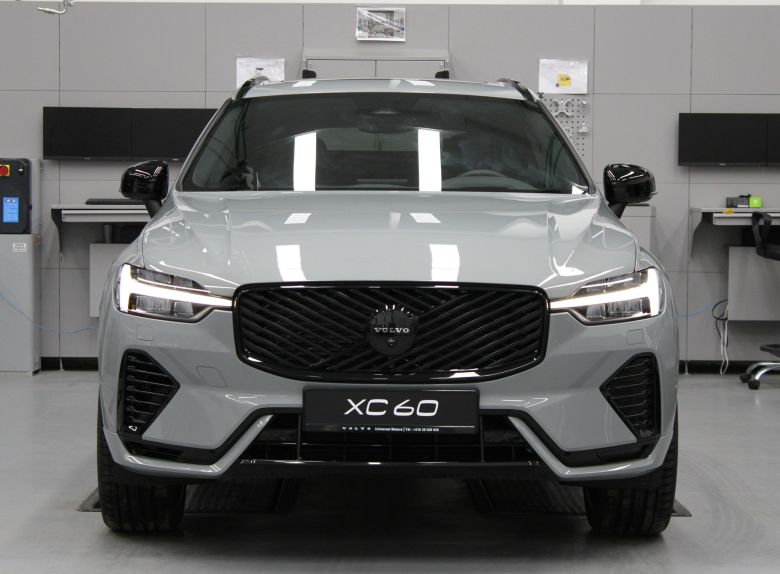 Volvo XC60 2.0 l T8 Recharge Ultra Black Edition