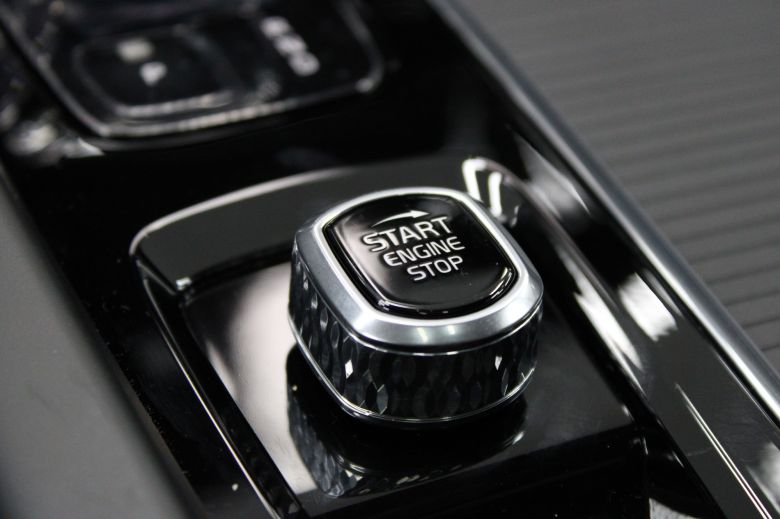 Volvo XC60 2.0 l T8 Recharge Ultra Black Edition