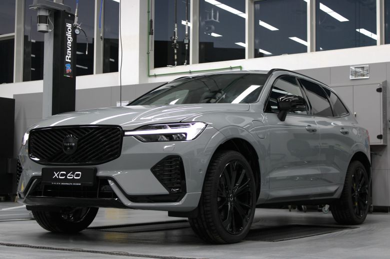 Volvo XC60 2.0 l T8 Recharge Ultra Black Edition