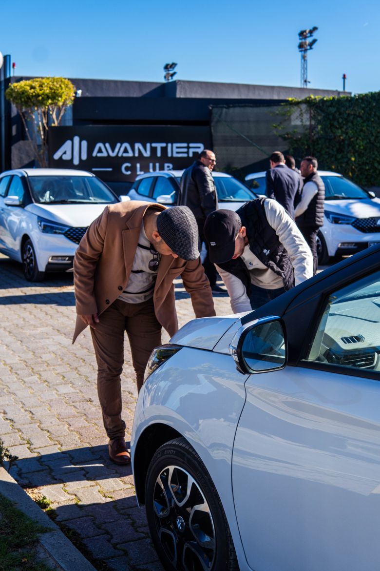 Inauguration de l’Avantier Club au Lac 1 et livraison du premier lot de l’Avantier Commuter