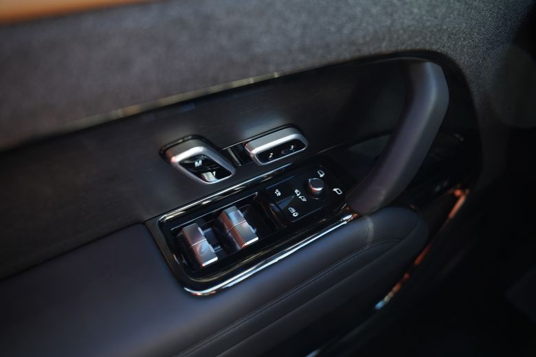 Land Rover Range Rover Sport 3.0 L P460 PHEV Dynamic SE