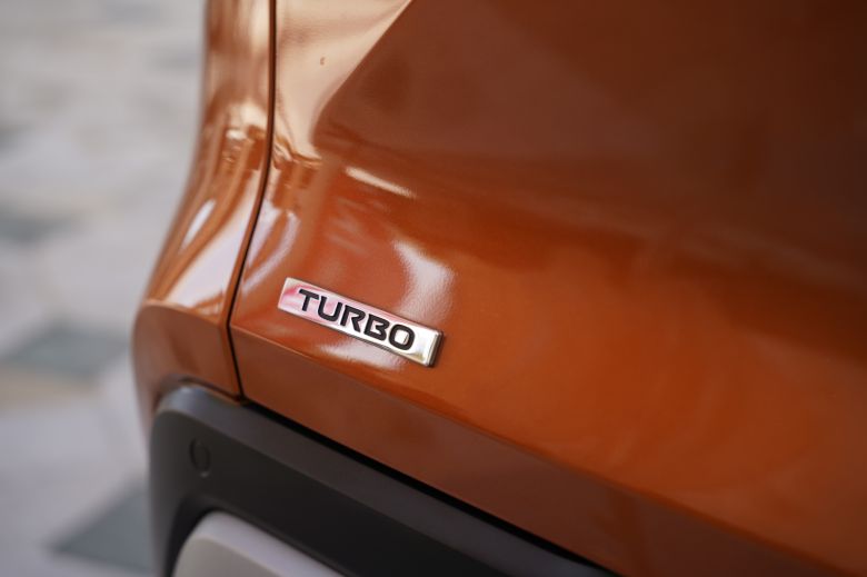 Nissan Magnite 1.0T CVT Tekna